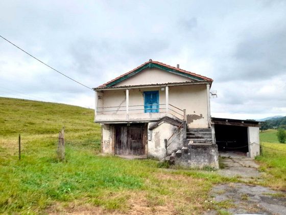 Foto 1 de Casa rural en venda a Riotuerto de 3 habitacions amb jardí i balcó