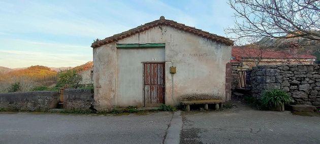 Foto 2 de Casa rural en venda a Riotuerto de 1 habitació amb jardí