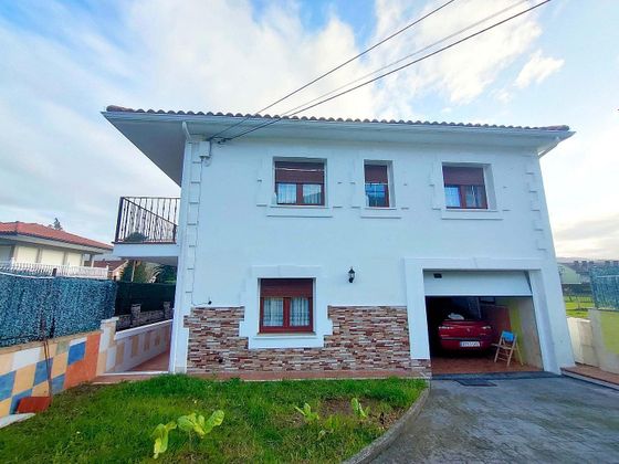 Foto 1 de Casa en venda a Castañeda de 4 habitacions amb terrassa i garatge