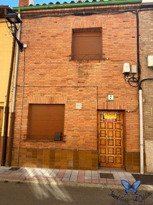 Foto 1 de Casa en venda a Carrión de los Condes de 5 habitacions amb jardí i calefacció