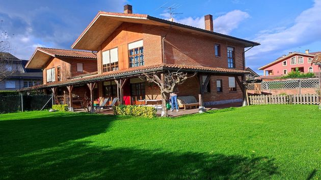 Foto 1 de Casa en venda a Abadiño de 5 habitacions amb terrassa i garatge