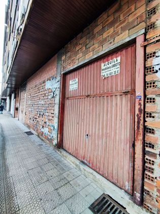 Foto 2 de Venta de local en calle Bidebarrieta de 250 m²