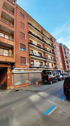 Foto 2 de Pis en venda a calle Francisco Ibarra Kalea de 3 habitacions amb balcó i calefacció