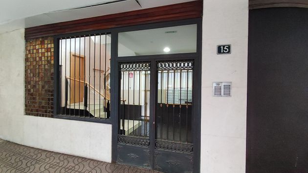 Foto 2 de Venta de piso en calle Ermodo Kalea de 4 habitaciones con ascensor