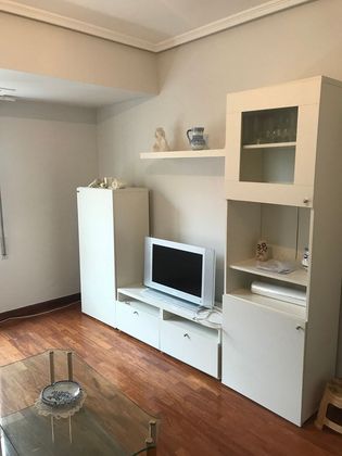 Foto 1 de Pis en venda a Miranda de Ebro de 3 habitacions amb mobles i calefacció