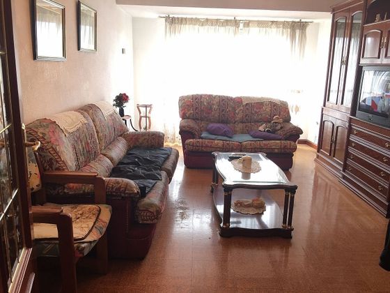 Foto 2 de Pis en venda a Miranda de Ebro de 3 habitacions amb terrassa i mobles