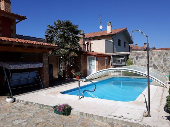 Foto 2 de Chalet en venta en Ribera Baja/Erribera Beitia de 4 habitaciones con terraza y piscina
