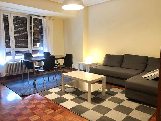 Foto 2 de Pis en venda a Miranda de Ebro de 5 habitacions amb terrassa i mobles