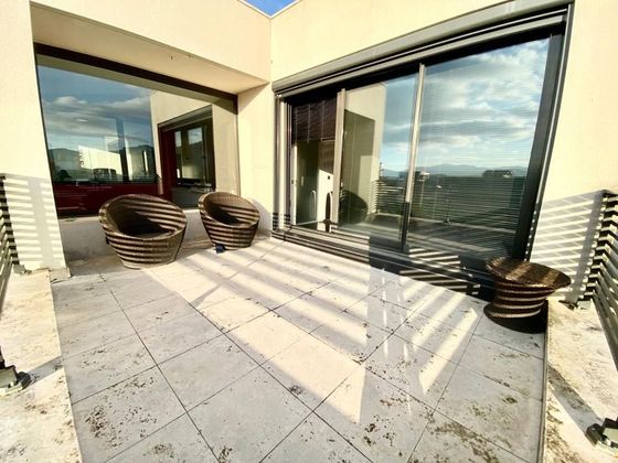 Foto 1 de Venta de chalet en Miranda de Ebro de 4 habitaciones con terraza y piscina