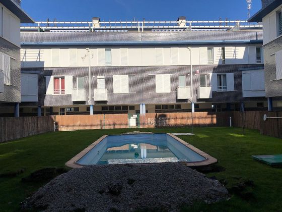 Foto 2 de Dúplex en venda a Miranda de Ebro de 2 habitacions amb terrassa i piscina