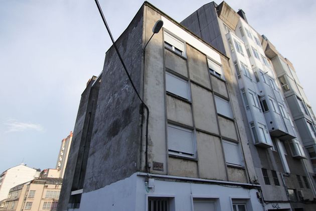 Foto 2 de Venta de edificio en calle Almirante Mourelle de 425 m²