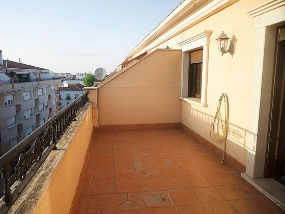 Foto 1 de Ático en venta en Tomelloso de 2 habitaciones con terraza y aire acondicionado