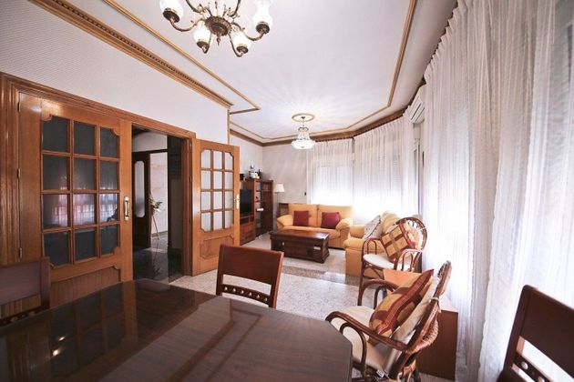 Foto 2 de Xalet en venda a Tomelloso de 5 habitacions amb terrassa i balcó