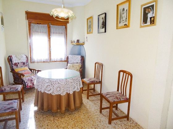 Foto 2 de Venta de chalet en Argamasilla de Alba de 4 habitaciones y 250 m²