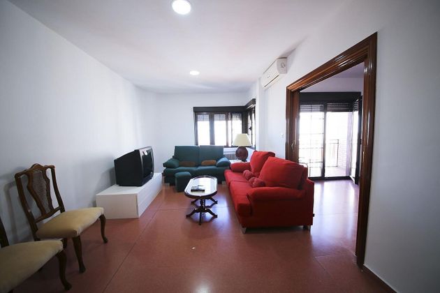 Foto 2 de Pis en venda a Tomelloso de 4 habitacions amb terrassa i garatge