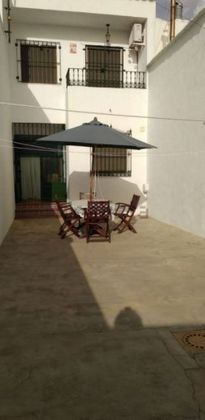 Foto 2 de Venta de chalet en Socuéllamos de 4 habitaciones con garaje y aire acondicionado