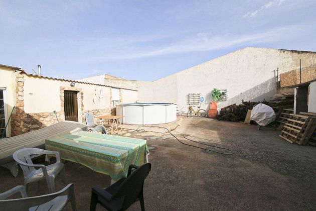 Foto 1 de Venta de chalet en Argamasilla de Alba de 5 habitaciones con garaje y calefacción