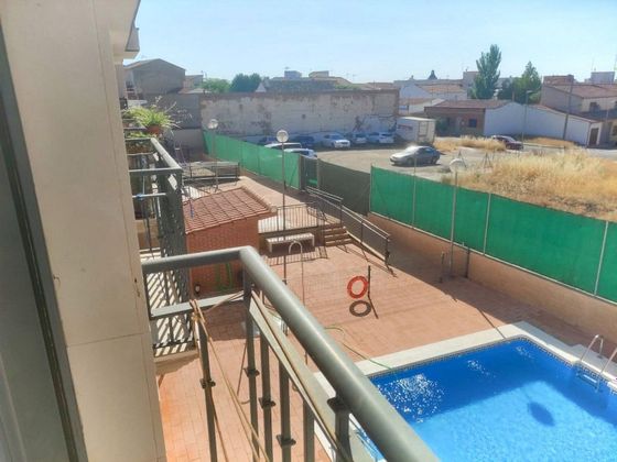 Foto 1 de Pis en venda a Pozuelo de Calatrava de 3 habitacions amb piscina i garatge