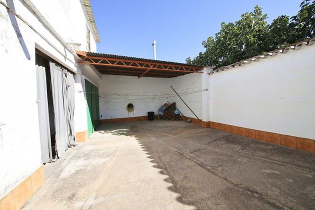 Foto 2 de Xalet en venda a Tomelloso de 4 habitacions amb terrassa i garatge
