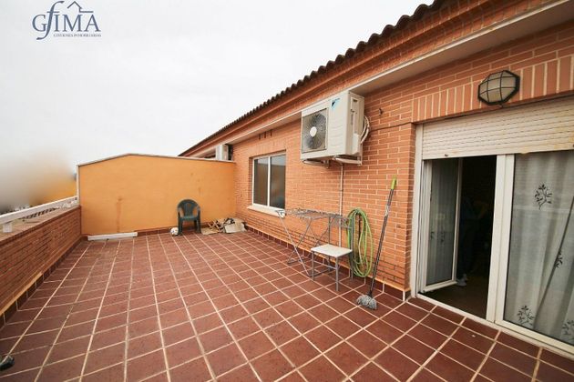 Foto 2 de Àtic en venda a Tomelloso de 1 habitació amb terrassa i garatge