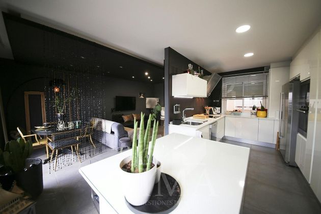 Foto 2 de Dúplex en venda a Tomelloso de 4 habitacions amb terrassa i piscina