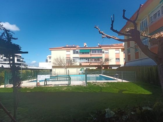 Foto 1 de Local en venda a Universidad amb piscina i garatge