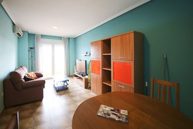 Foto 2 de Piso en alquiler en Tomelloso de 1 habitación con terraza y muebles
