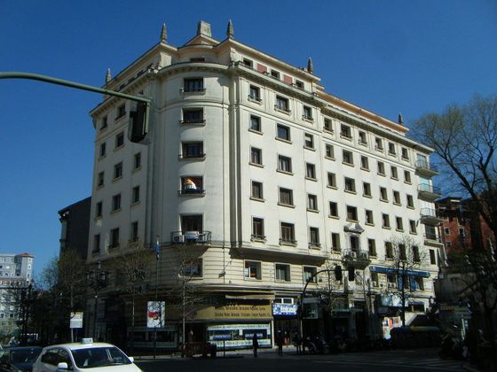 Foto 1 de Piso en venta en Centro - Ayuntamiento de 7 habitaciones con ascensor