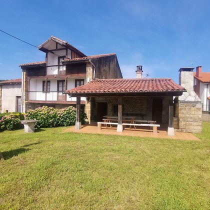 Foto 1 de Casa en venda a Ribamontán al Monte de 6 habitacions amb terrassa i garatge
