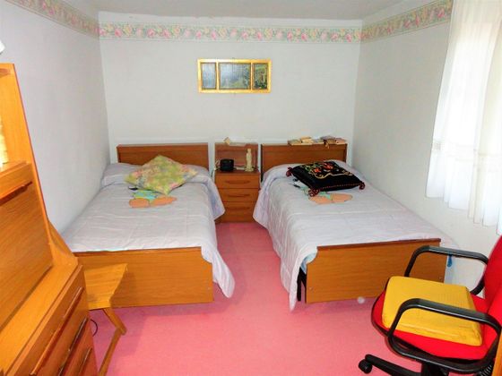 Foto 2 de Chalet en venta en Arauzo de Miel de 3 habitaciones con garaje