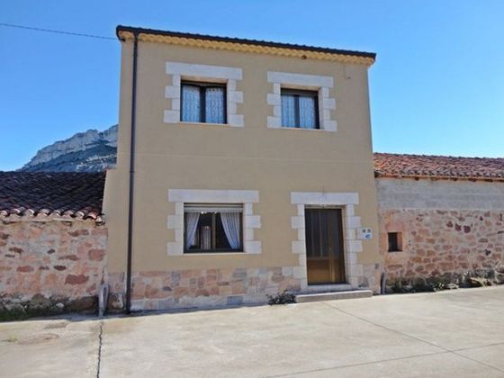 Foto 1 de Casa adossada en venda a Cascajares de la Sierra de 5 habitacions i 152 m²