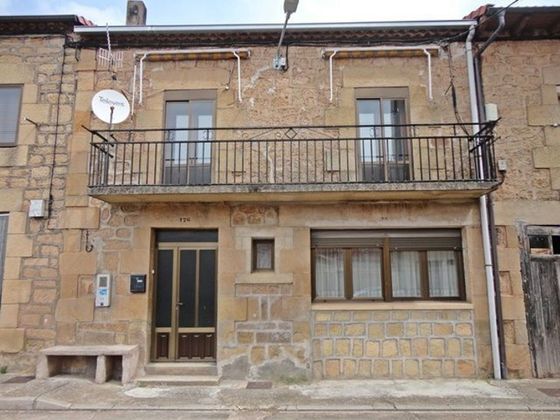 Foto 1 de Casa en venda a Vilviestre del Pinar de 5 habitacions amb terrassa i calefacció