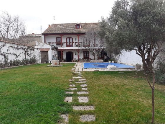 Foto 2 de Casa en venda a Pedraja de Portillo (La) de 8 habitacions amb terrassa i piscina