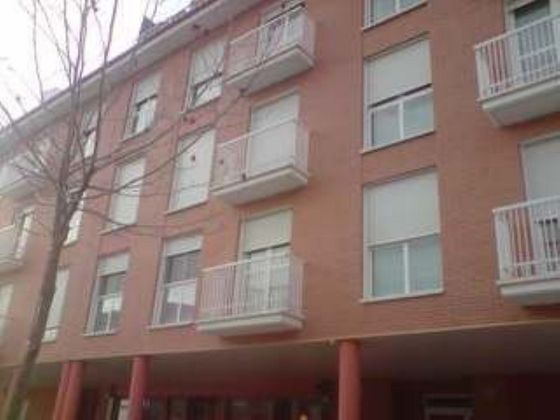 Foto 1 de Venta de piso en Cistérniga de 2 habitaciones con garaje y balcón