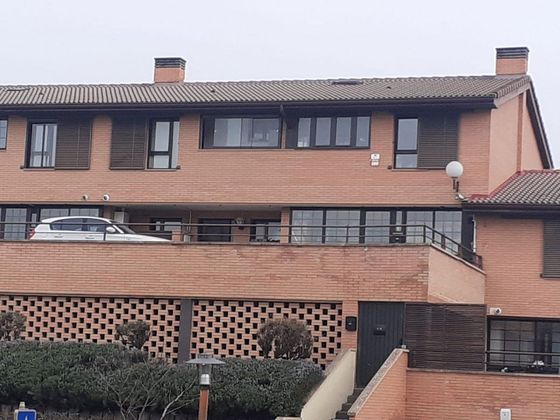 Foto 1 de Casa en venta en La Vega de 3 habitaciones con terraza y calefacción