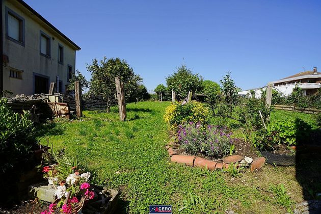 Foto 2 de Casa en venta en Alisal - Cazoña - San Román de 3 habitaciones con garaje y jardín