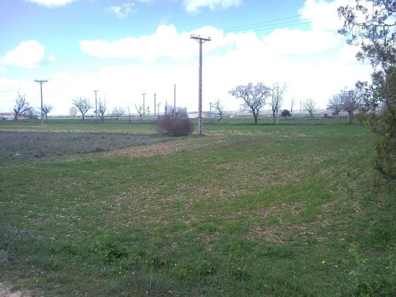 Foto 2 de Venta de terreno en Gomecello de 450 m²