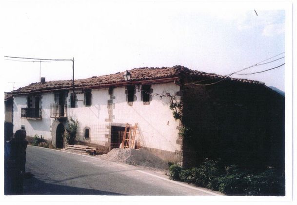 Foto 1 de Venta de casa en Navascués de 8 habitaciones con calefacción