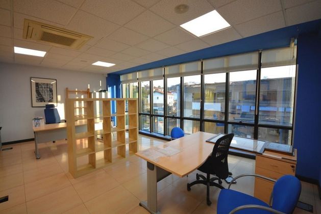 Foto 2 de Oficina en venta en Ibaeta con garaje y aire acondicionado