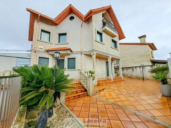 Foto 1 de Casa en lloguer a Alcabre - Navia - Comesaña de 4 habitacions amb terrassa i garatge