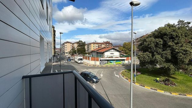 Foto 1 de Venta de piso en Rochapea de 3 habitaciones con terraza y balcón