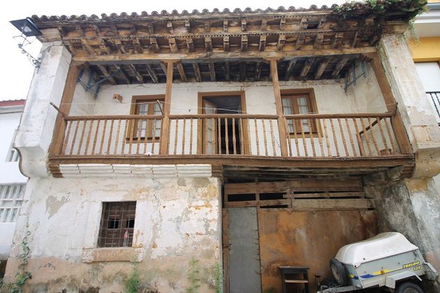 Foto 2 de Casa en venta en calle Las Cabrujas de 4 habitaciones con balcón y calefacción