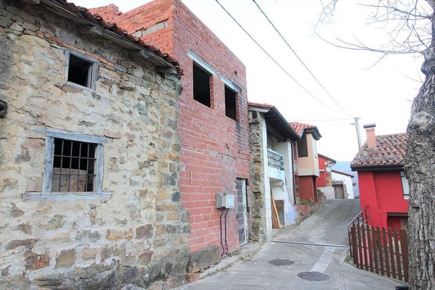 Foto 1 de Casa en venda a barrio Sarceda de 3 habitacions amb calefacció