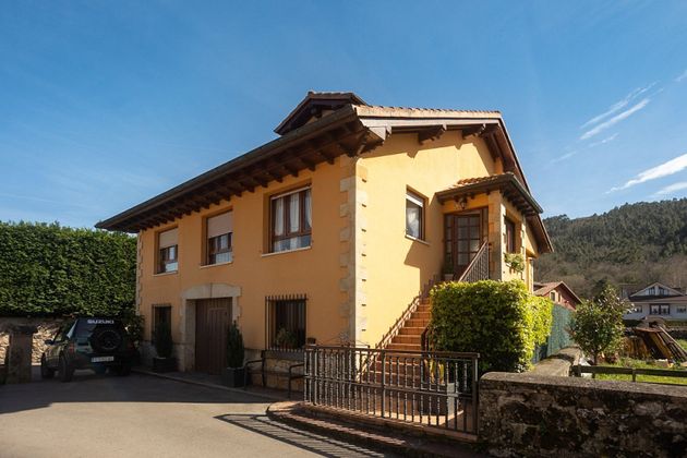 Foto 1 de Casa en venda a barrio Cos de 4 habitacions amb terrassa i garatge