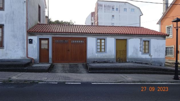 Foto 2 de Casa en venda a calle Feria de 4 habitacions amb garatge i balcó