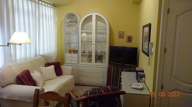 Foto 1 de Pis en lloguer a calle Eduardo Pondal de 2 habitacions amb mobles