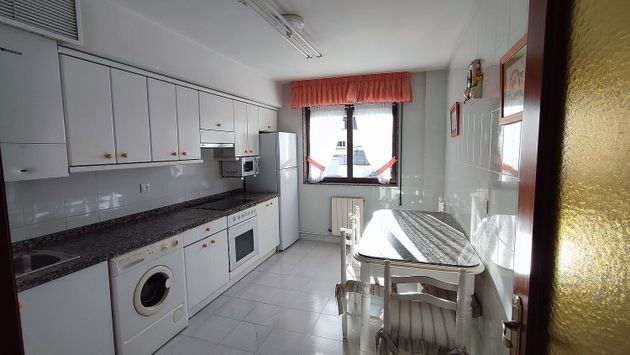 Foto 1 de Pis en venda a Noreña de 3 habitacions amb garatge i calefacció