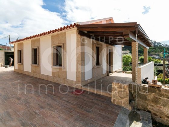 Foto 1 de Venta de chalet en Marín de 5 habitaciones con terraza y garaje