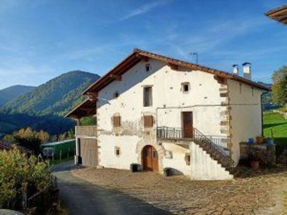 Foto 1 de Casa rural en venda a Saldías de 4 habitacions amb terrassa i garatge