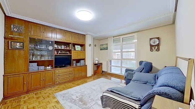 Foto 1 de Venta de piso en Intxaurrondo de 1 habitación con garaje y calefacción